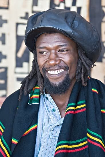 what-does-it-mean-to-be-a-rasta-rastafarian-beliefs-htwdreads-how