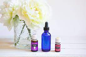 make a moisturizer using essential oils