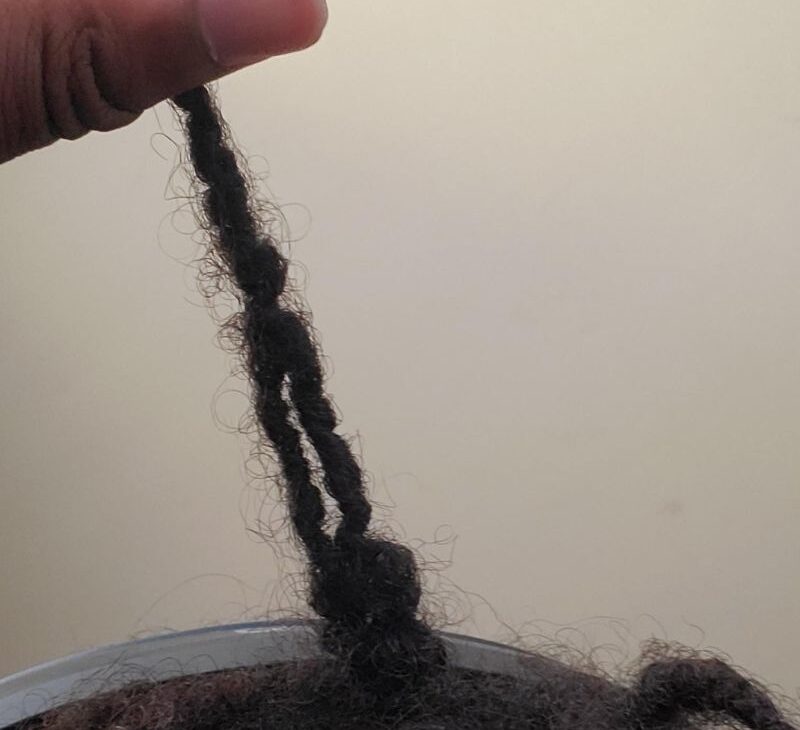 how to keep starter locs from unraveling in the middle?